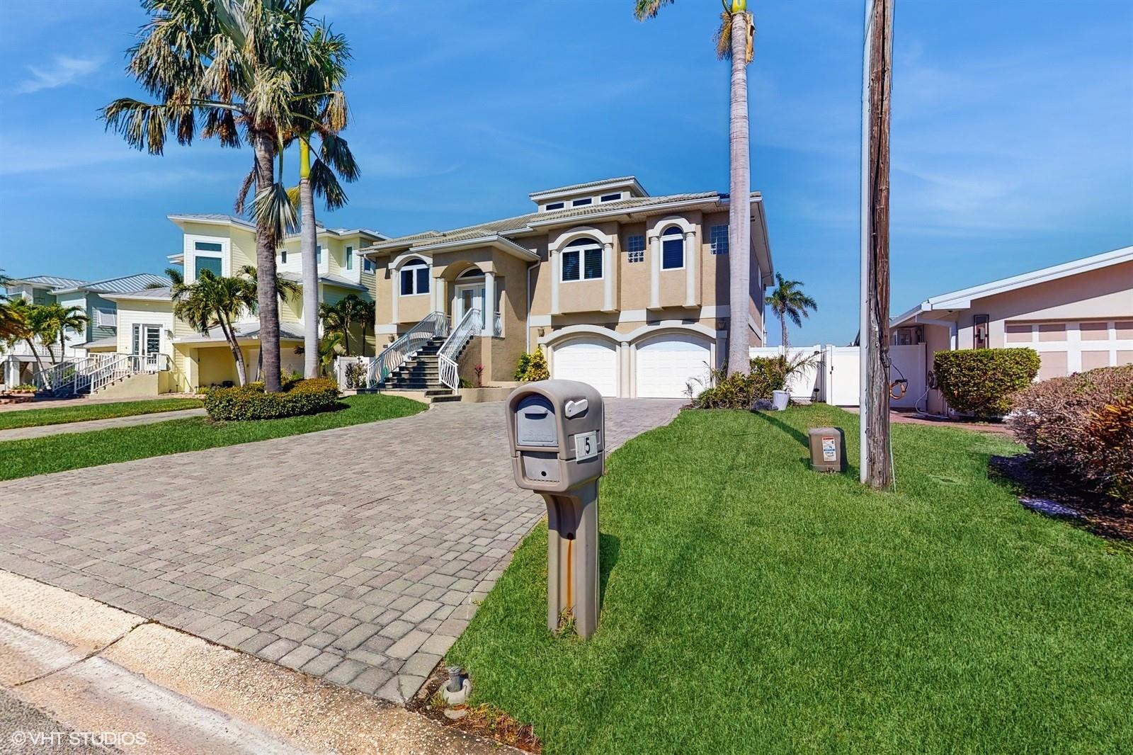 CAPRI ISLE - Residential