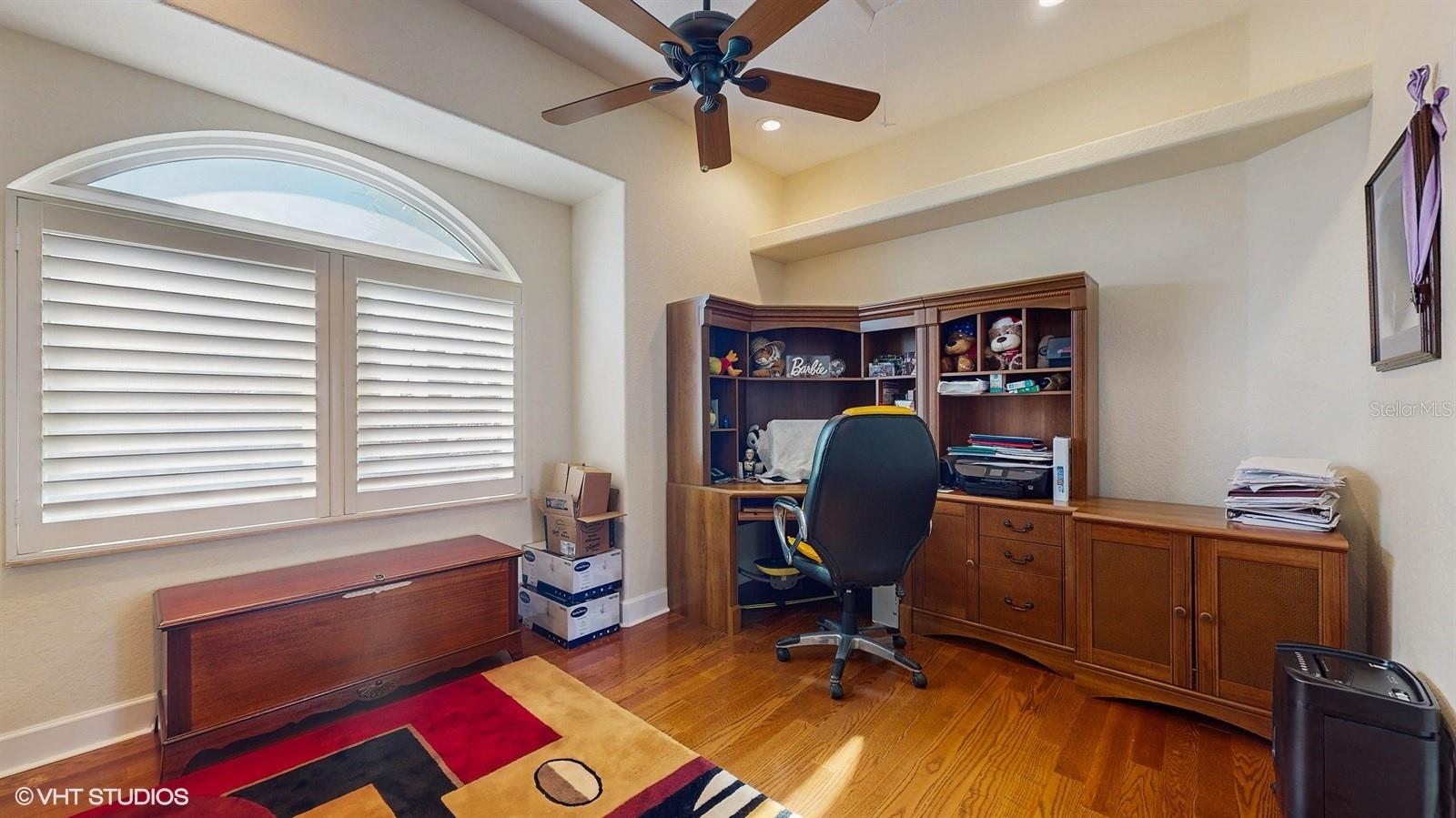 CAPRI ISLE - Residential