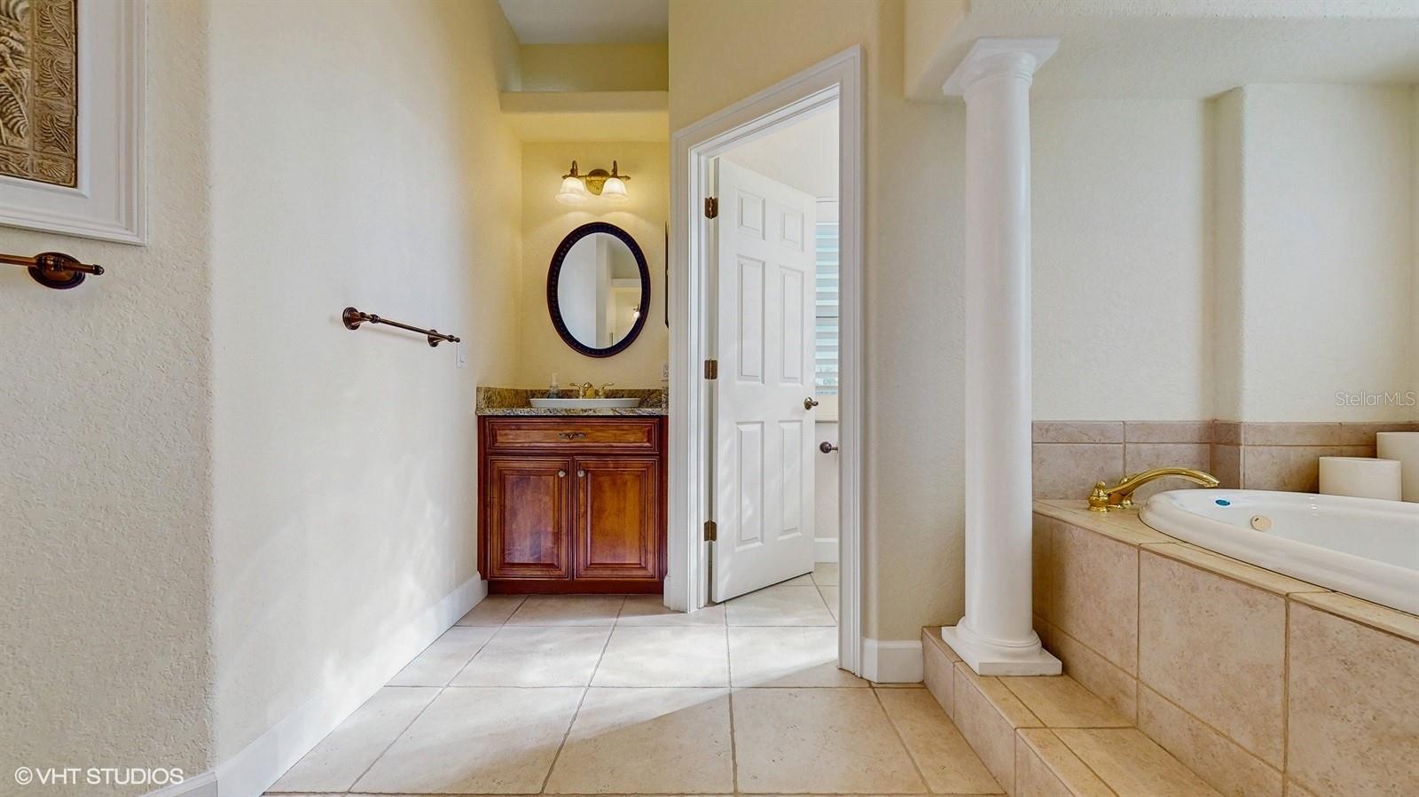 CAPRI ISLE - Residential