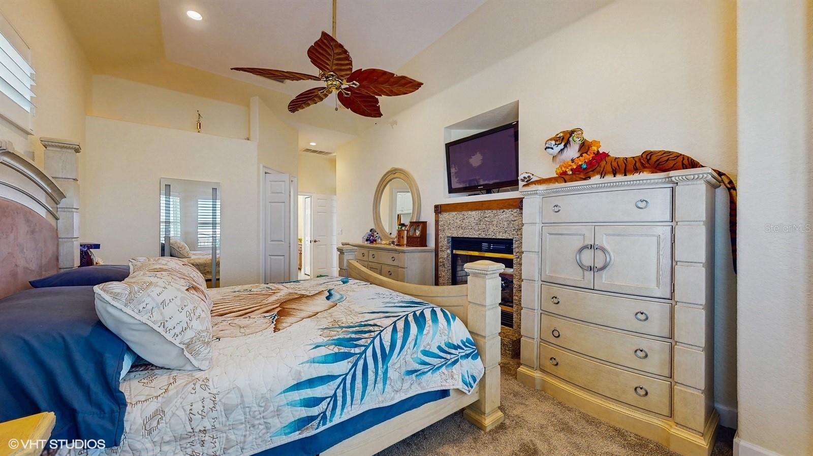 CAPRI ISLE - Residential