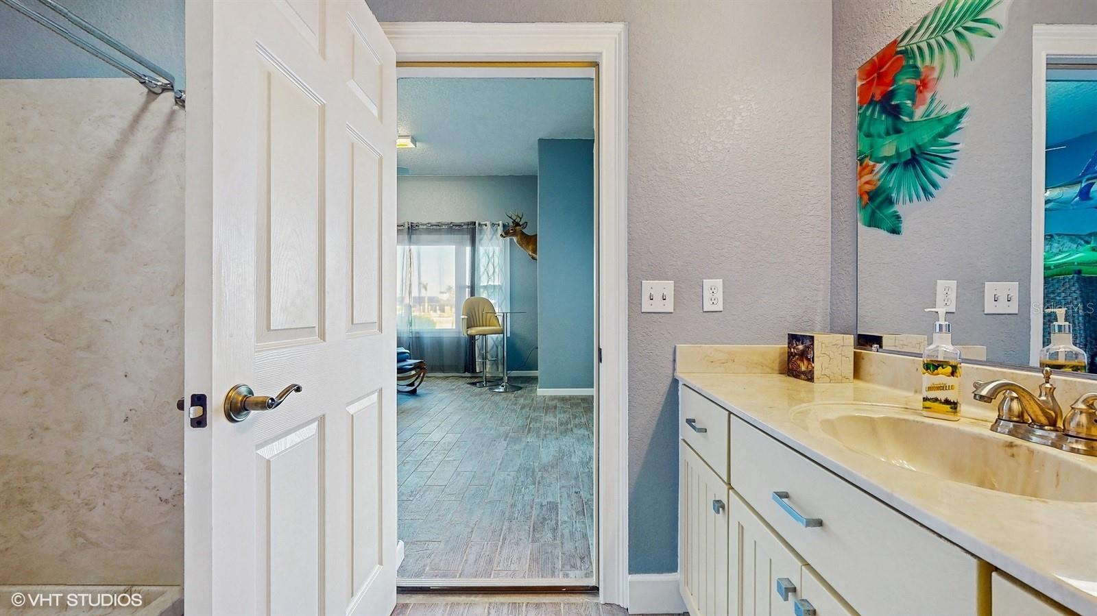 CAPRI ISLE - Residential