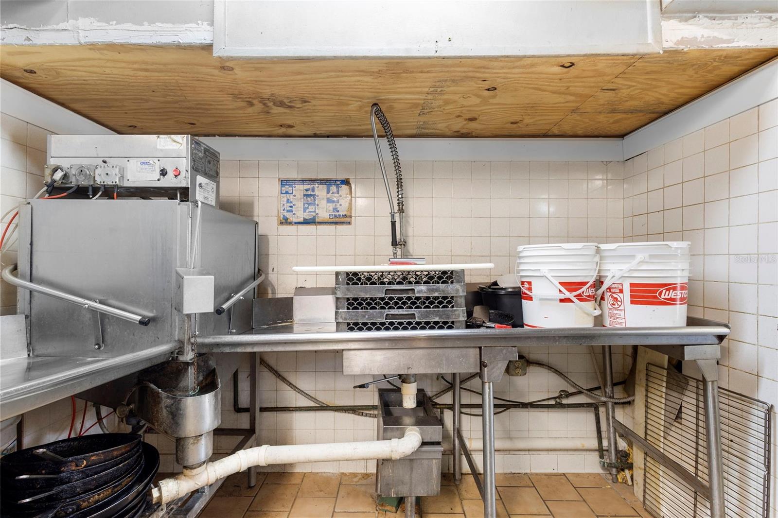 BEARDSLEYS DELEON SPGS - Commercial Sale