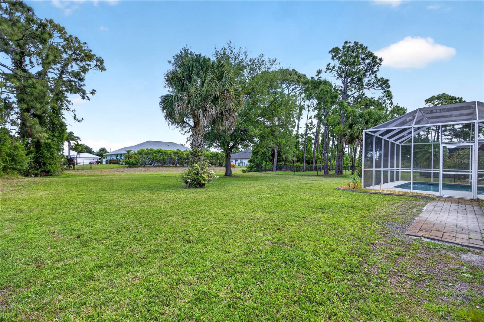 ROTONDA WEST LONG MEADOW - Residential