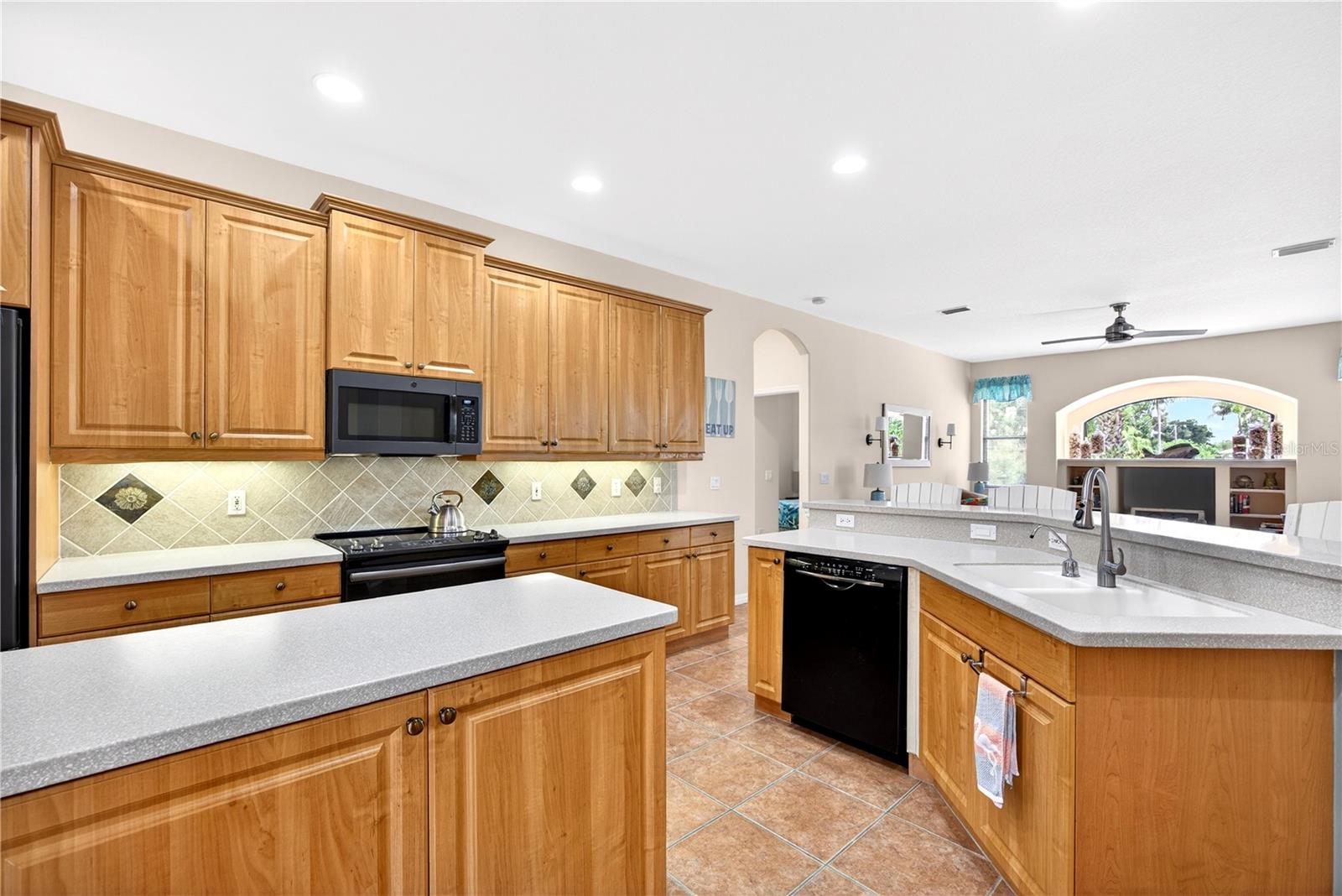 ROTONDA WEST LONG MEADOW - Residential