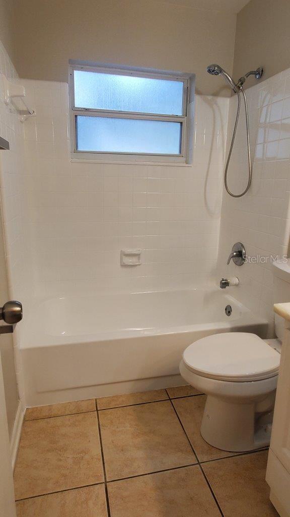 ARBOR RIDGE WEST - Residential Lease