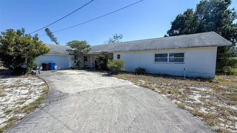 Photo of 4719 Alcazar Way S, St Petersburg, FL 33712 (MLS # O6311384)