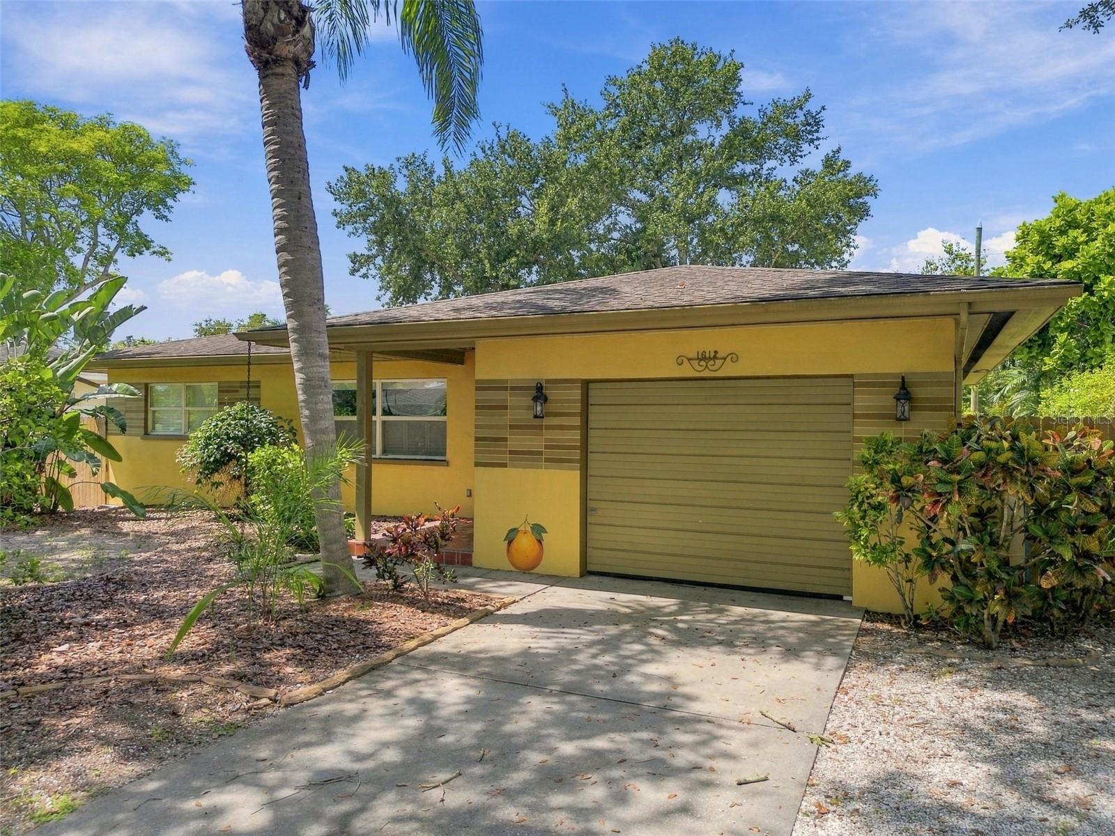 1612 SAN CHARLES DRIVE
