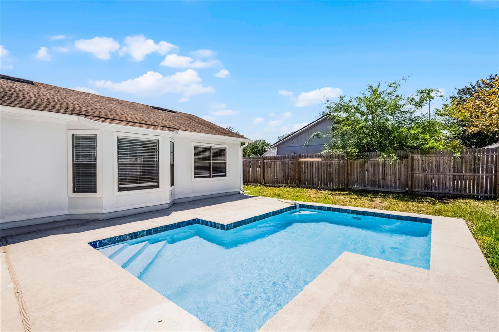 TWIN RIVERS MODEL HOME AREA - Residential