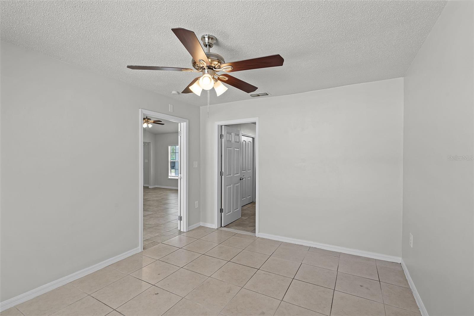 TWIN RIVERS MODEL HOME AREA - Residential