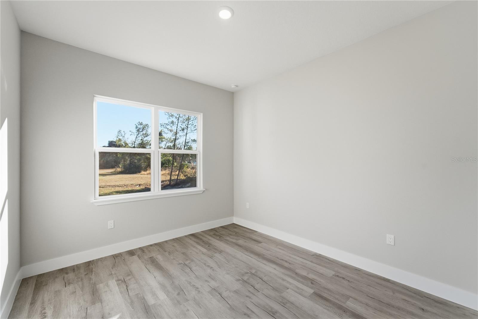 MARION OAKS UN #1 - Residential Lease