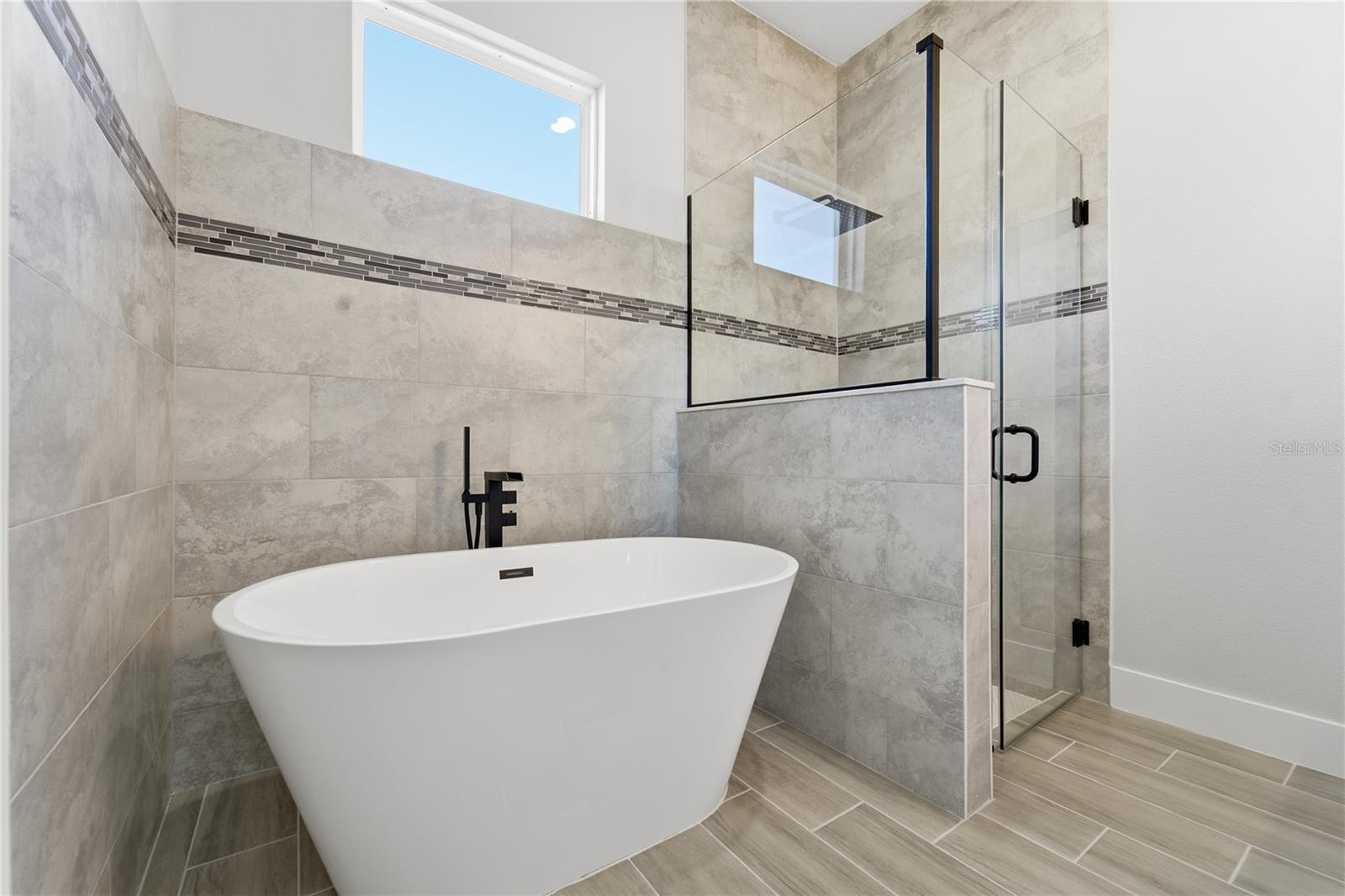 MARION OAKS UN #1 - Residential Lease