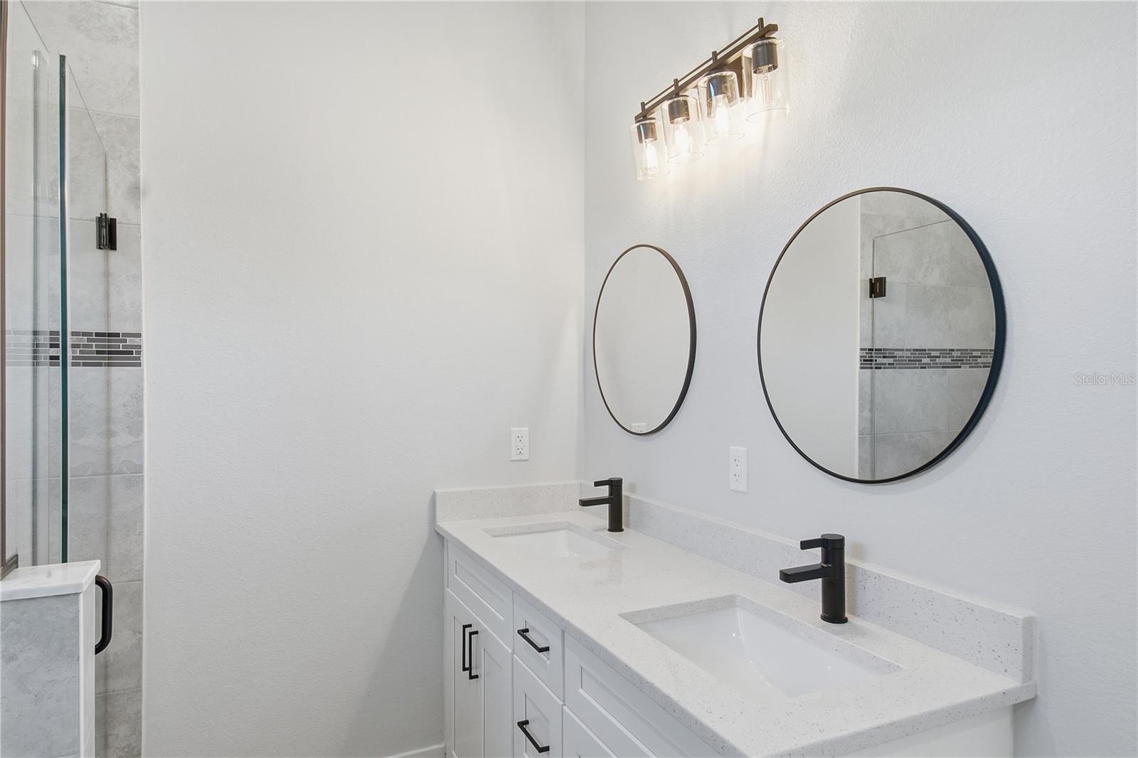 MARION OAKS UN #1 - Residential Lease