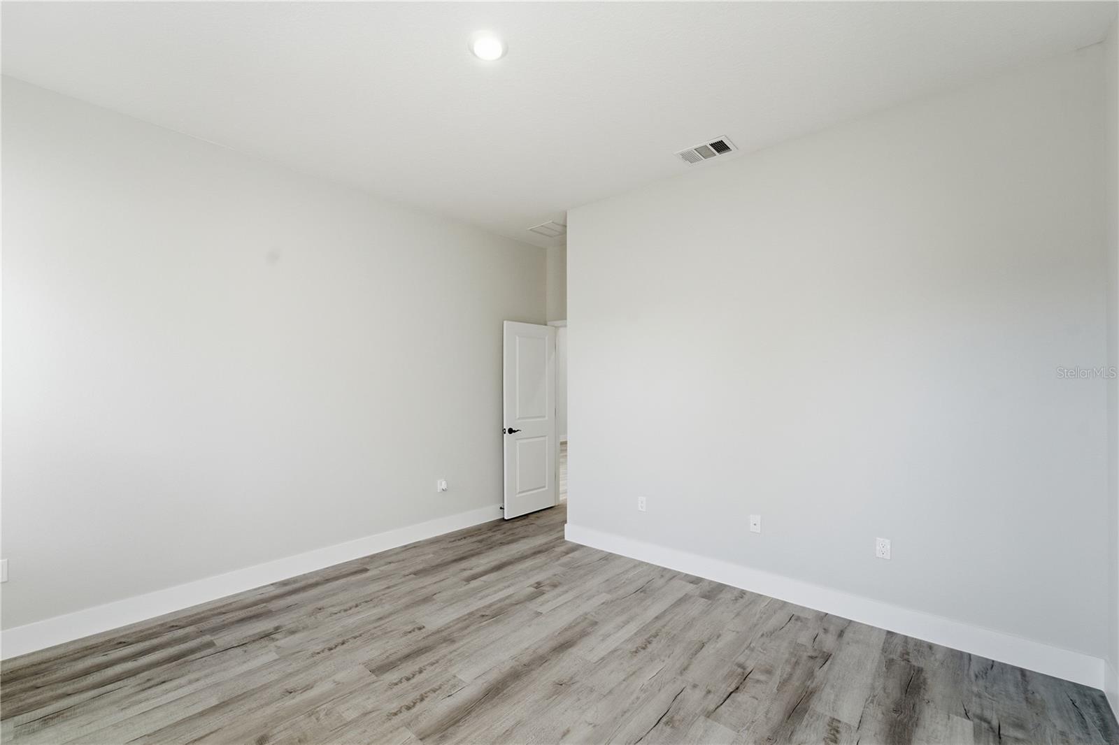 MARION OAKS UN #1 - Residential Lease