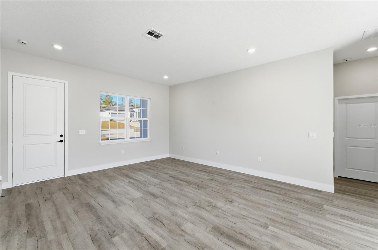 MARION OAKS UN #1 - Residential Lease