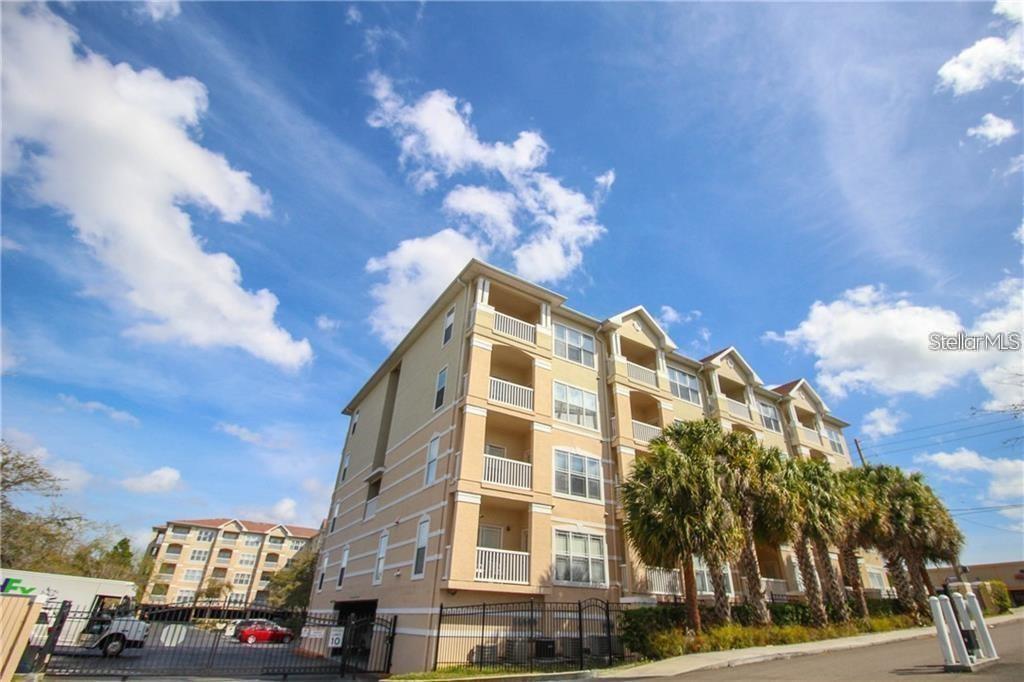 RESIDENCE AT RENAISSANCE - Residential Lease