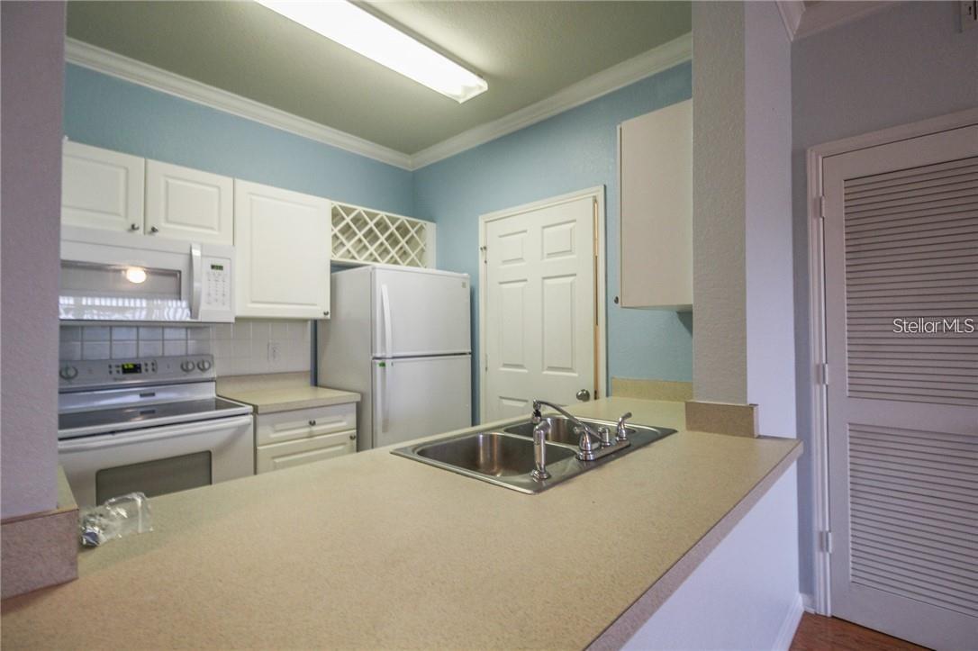 RESIDENCE AT RENAISSANCE - Residential Lease