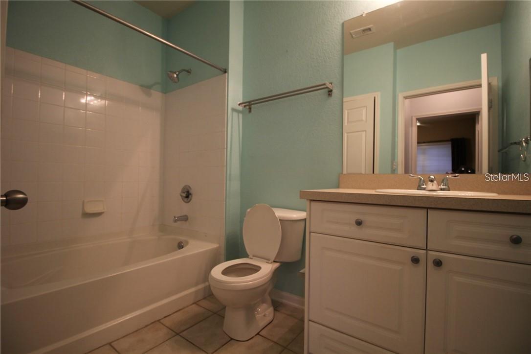 RESIDENCE AT RENAISSANCE - Residential Lease