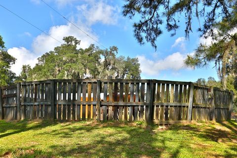 Tiny photo for 13450 NW Gainesville Road, Reddick, FL 32686 (MLS # OM661446)