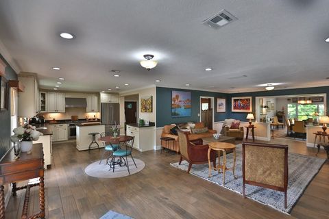 Tiny photo for 13450 NW Gainesville Road, Reddick, FL 32686 (MLS # OM661446)