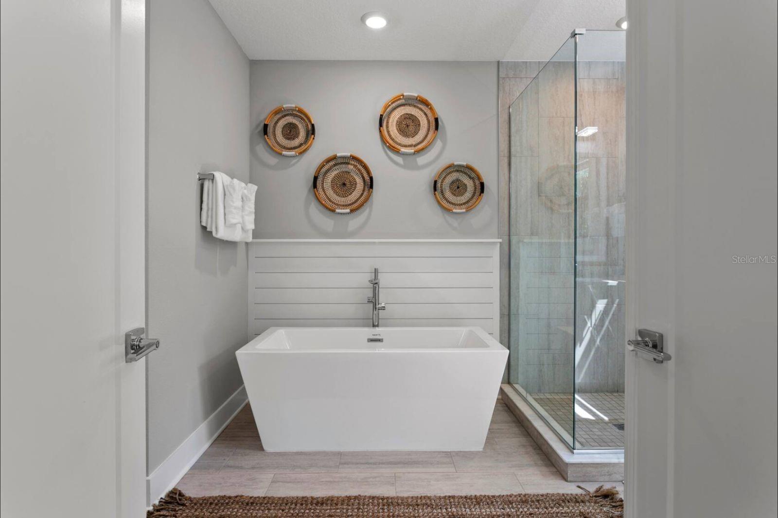 COLLINS ADD EXT BLK - Residential Lease