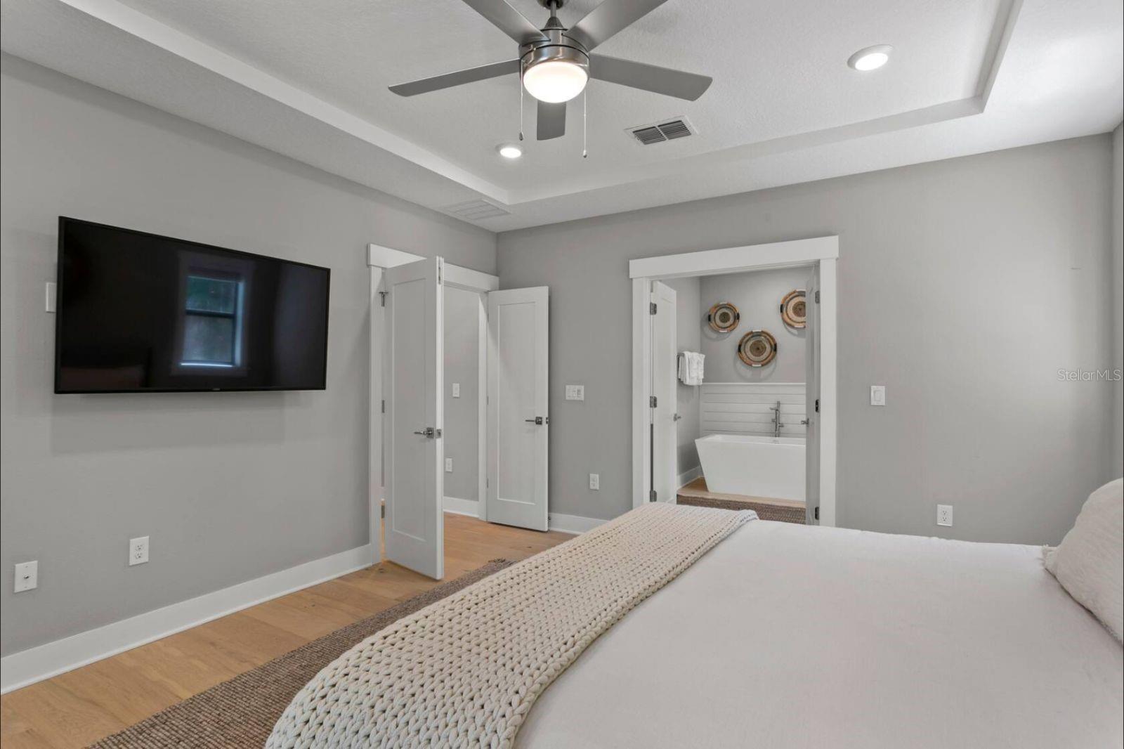 COLLINS ADD EXT BLK - Residential Lease