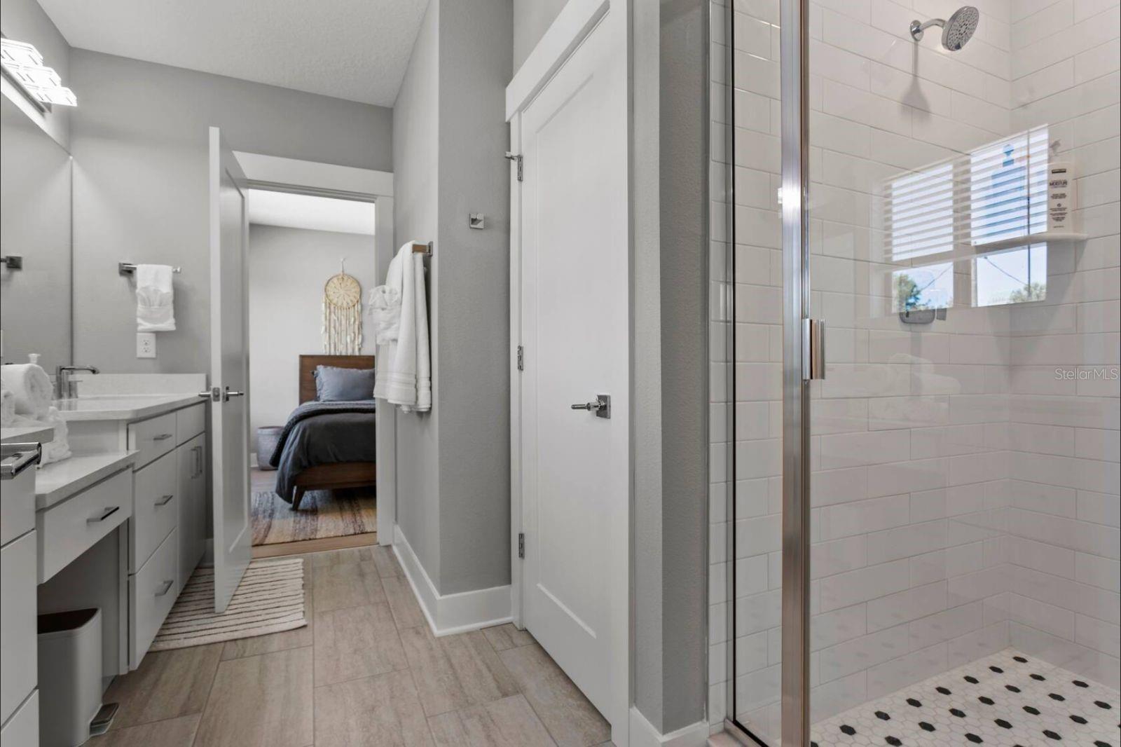 COLLINS ADD EXT BLK - Residential Lease