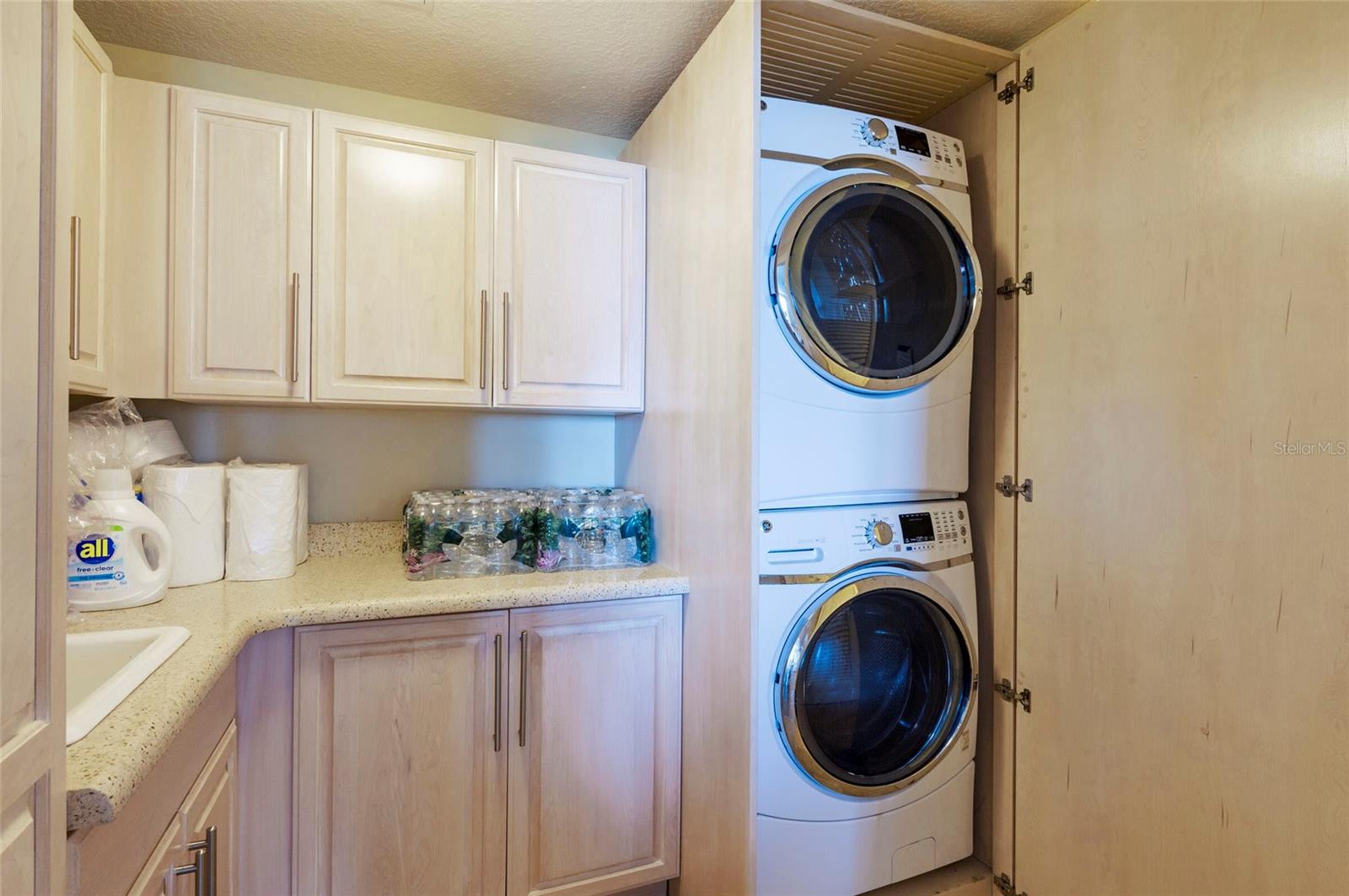 AQUALEA RESIDENCES CONDO - Residential