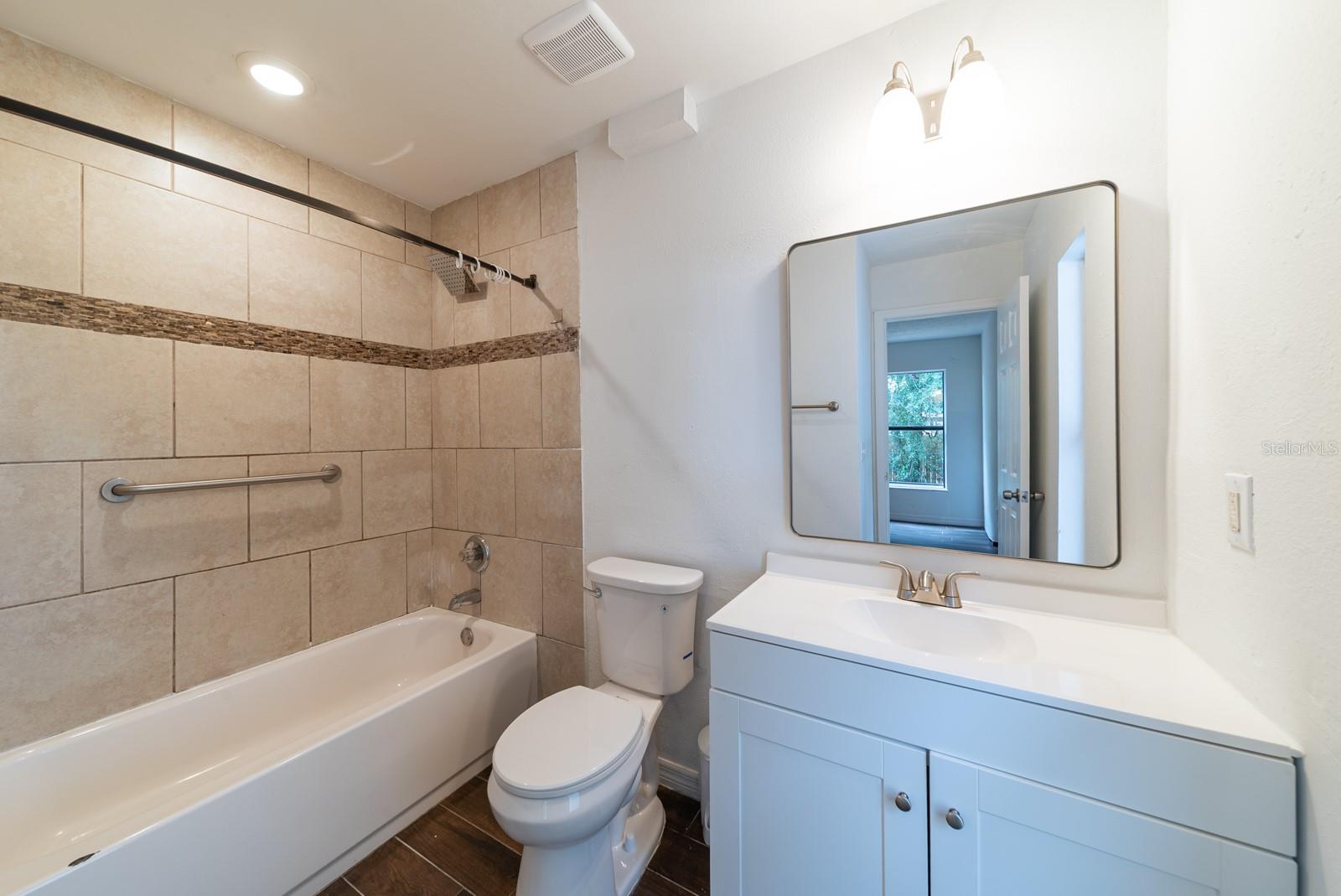 JUNIPER SUB - Residential Lease