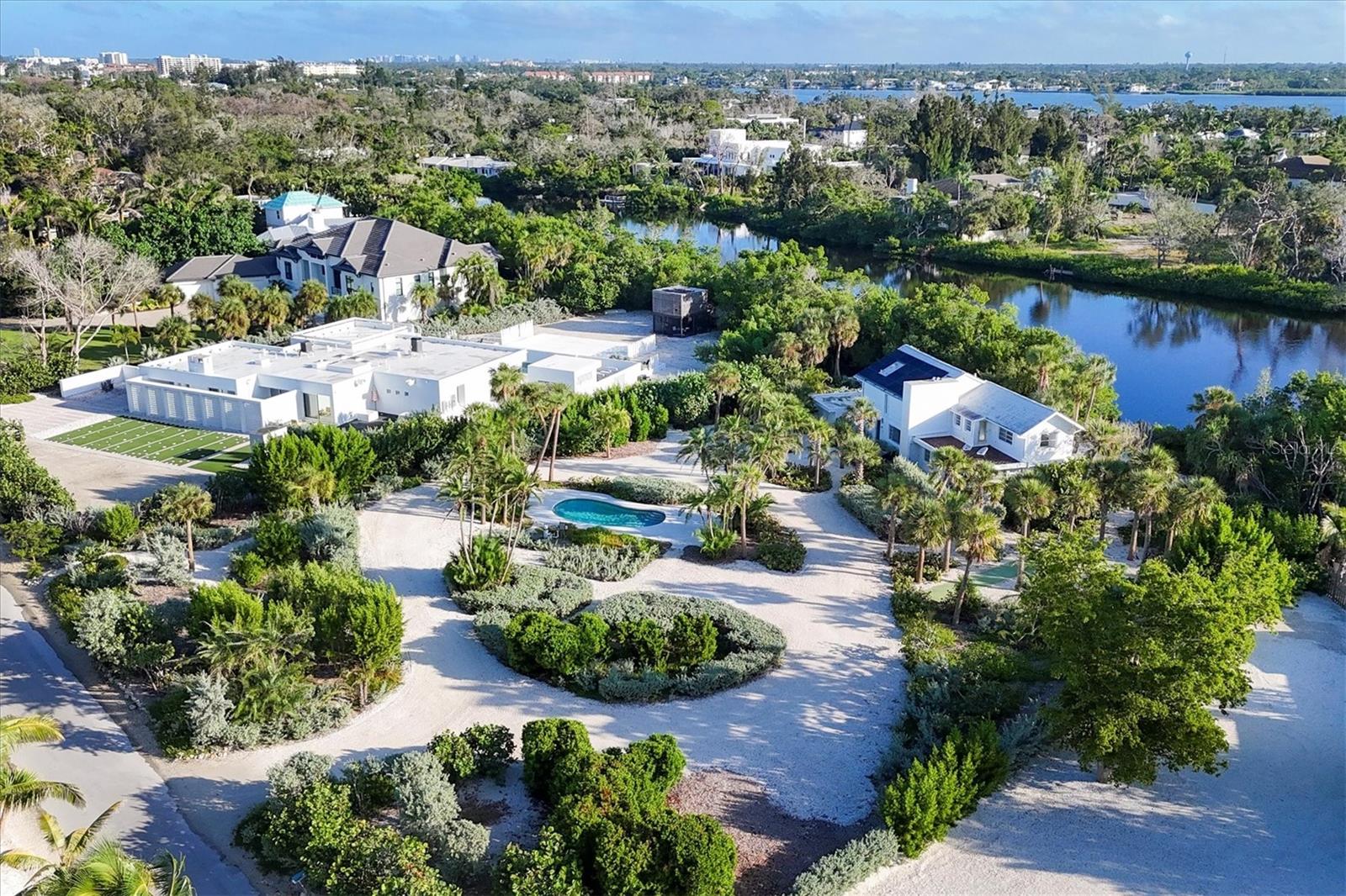 SANDERLING CLUB - Residential