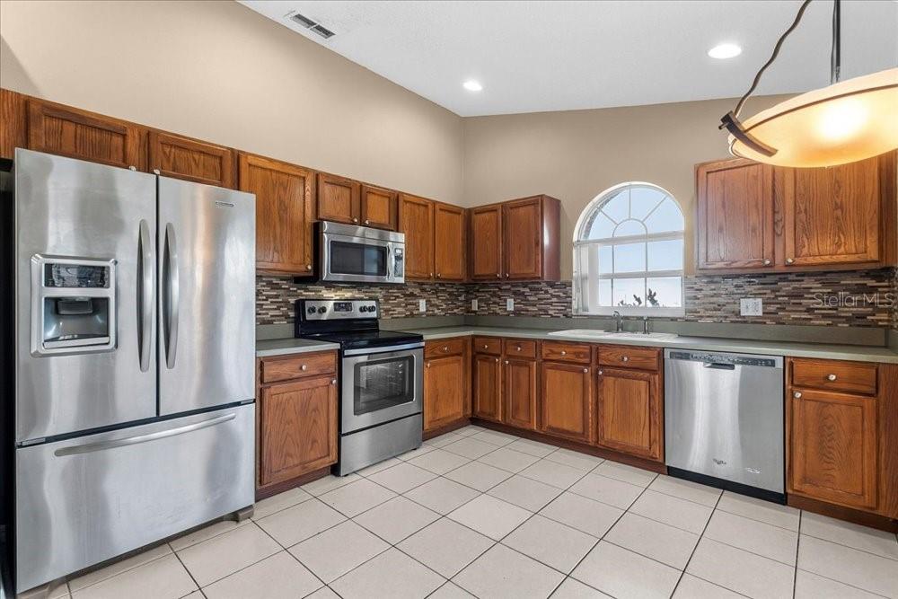 INDIAN CREEK PH 6 - Residential Lease