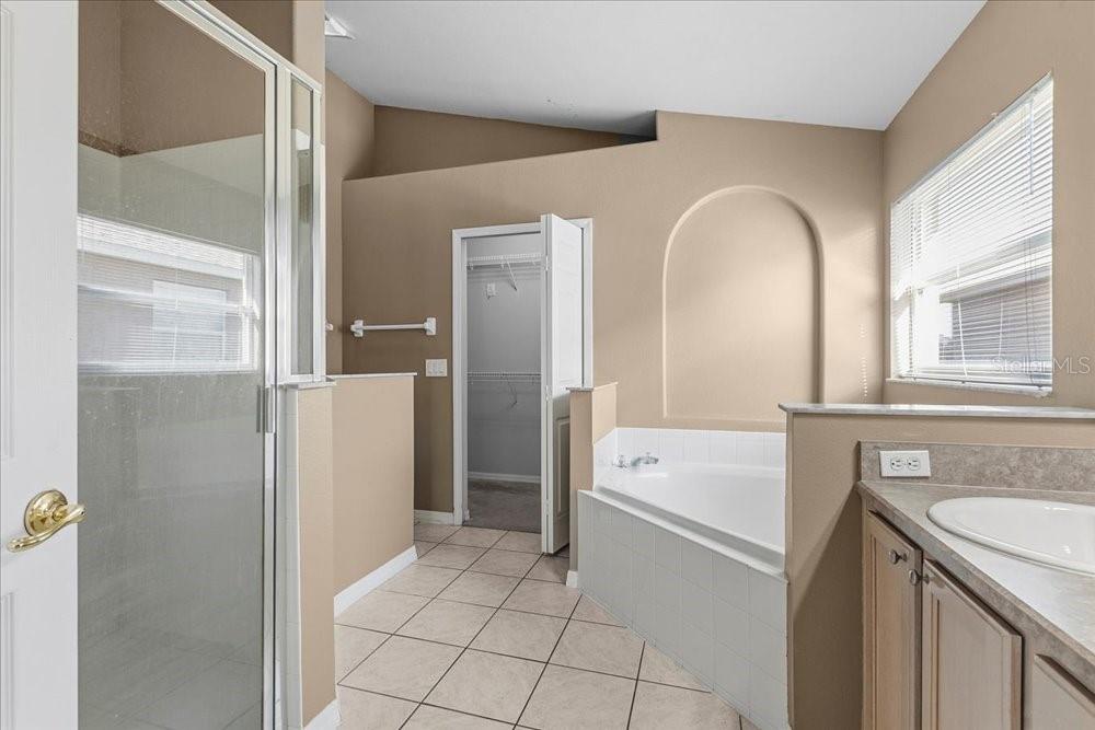 INDIAN CREEK PH 6 - Residential Lease