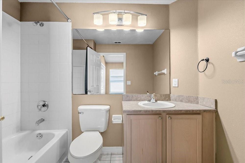 INDIAN CREEK PH 6 - Residential Lease