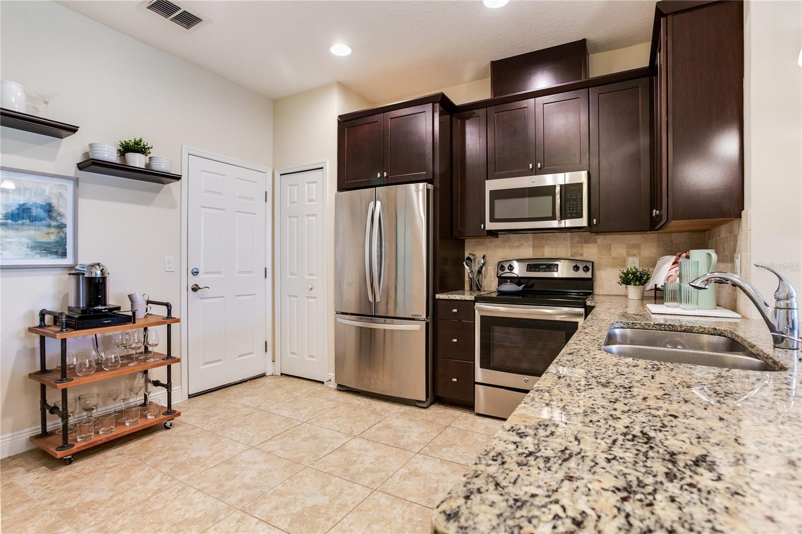 WEST LAKE TWNHMS PH 1 - Residential