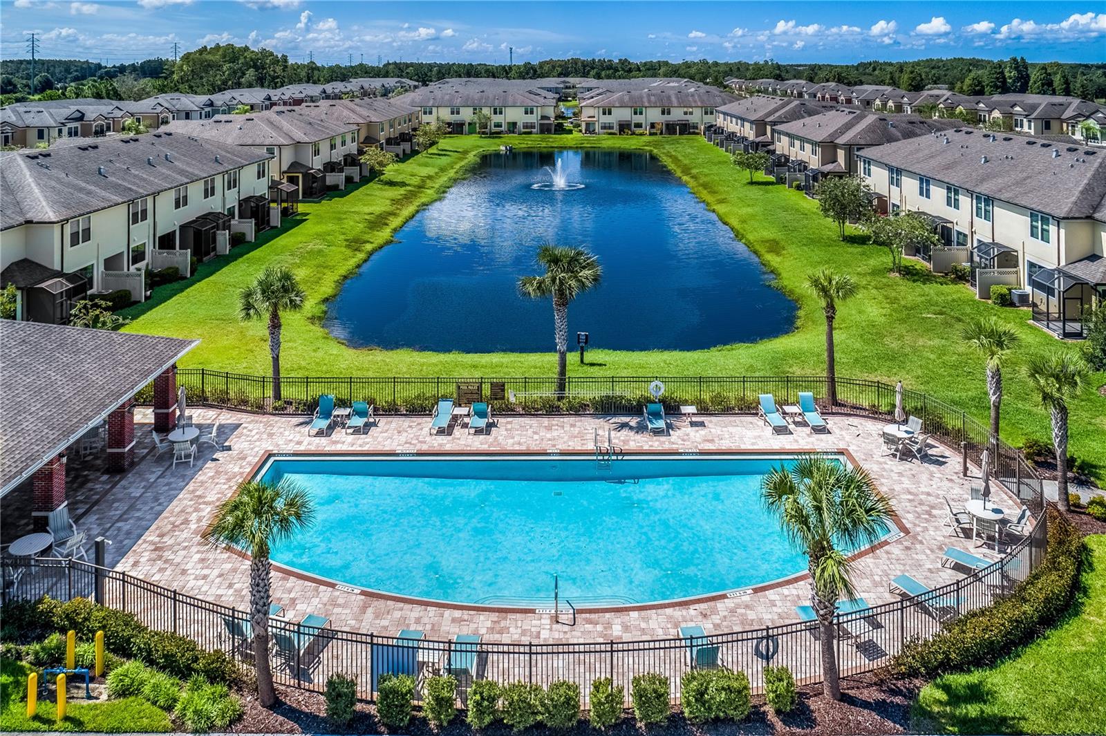 WEST LAKE TWNHMS PH 1 - Residential