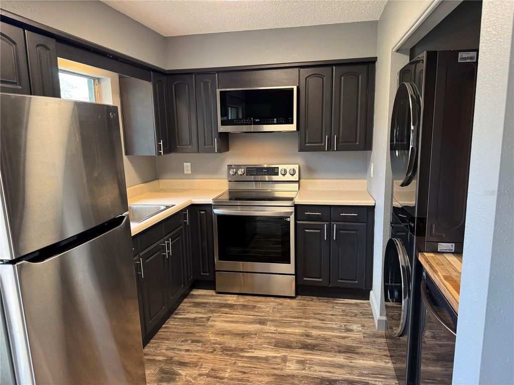 Photo of 2218 Seaboard Avenue, Venice, FL 34293 (MLS # N6141701)