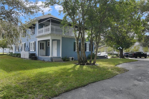 Photo of 851 N Donnelly Street, Mount Dora, FL 32757 (MLS # G5118128)