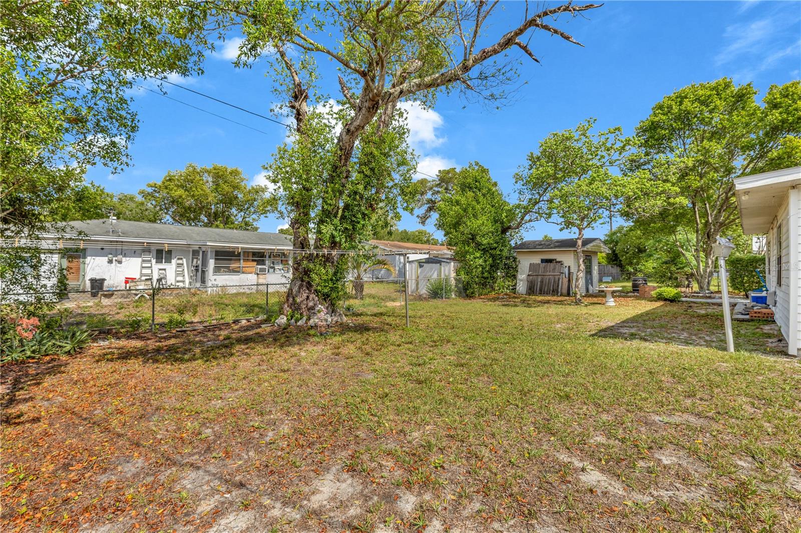 DELTONA LAKES UNIT 25 - Residential