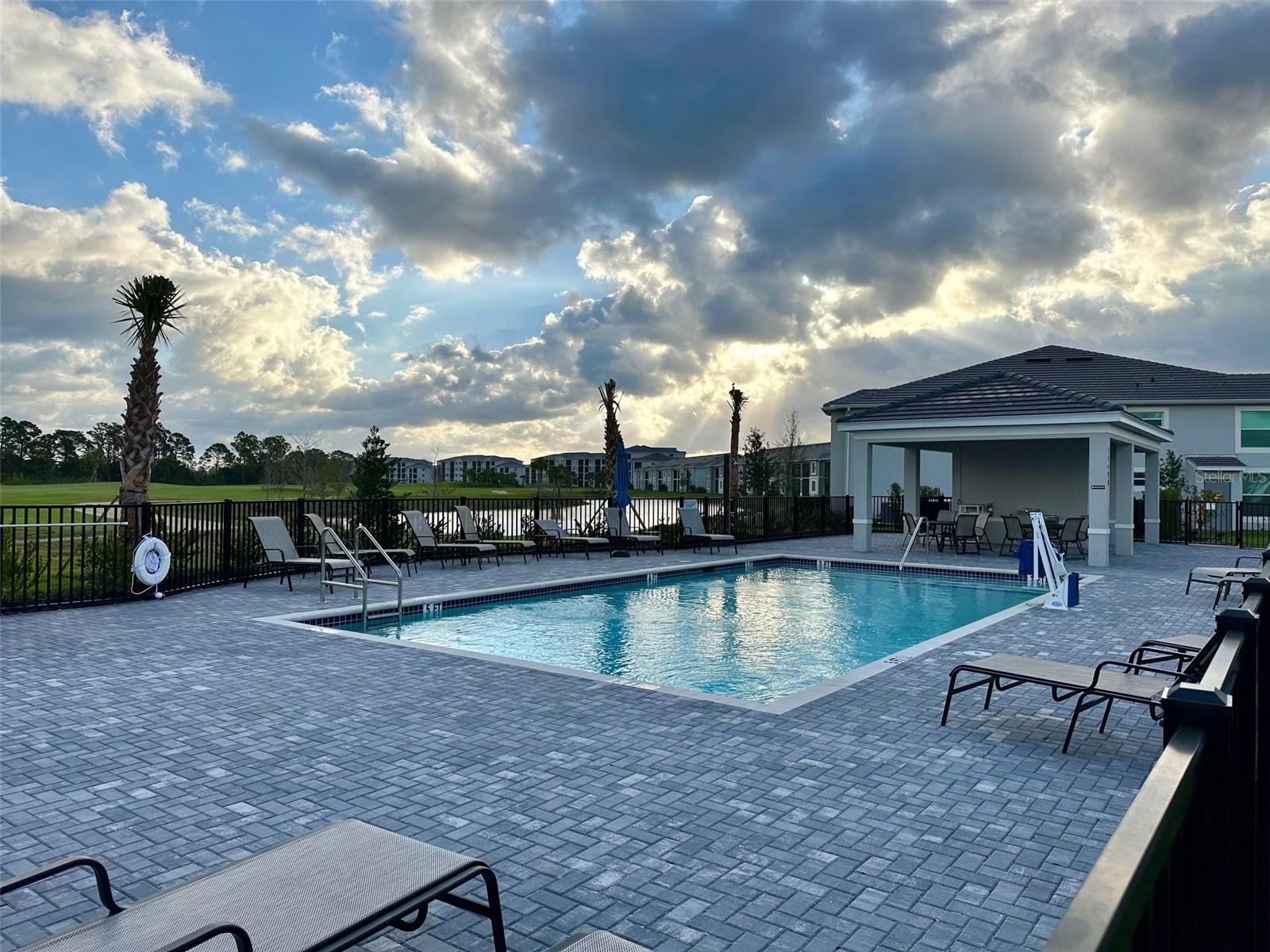 WELLEN PARK GOLF & COUNTRY CLUB - Residential Lease