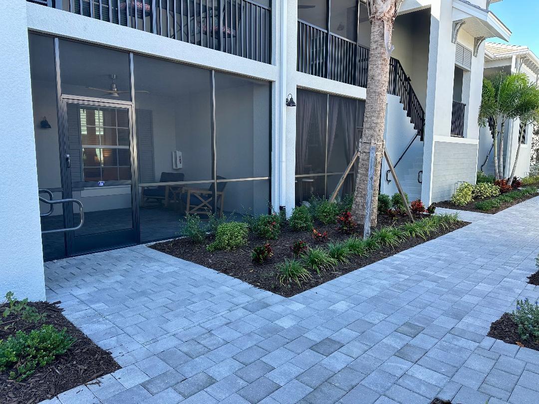 WELLEN PARK GOLF & COUNTRY CLUB - Residential Lease