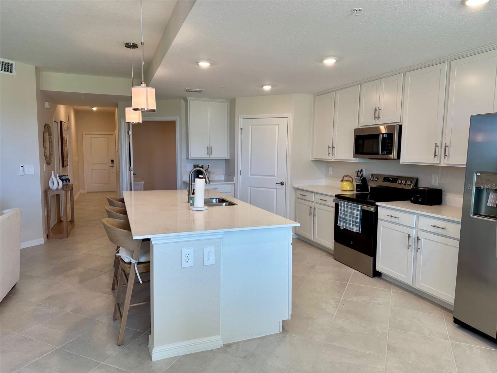 WELLEN PARK GOLF & COUNTRY CLUB - Residential Lease