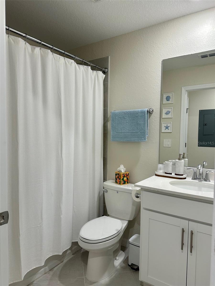 WELLEN PARK GOLF & COUNTRY CLUB - Residential Lease