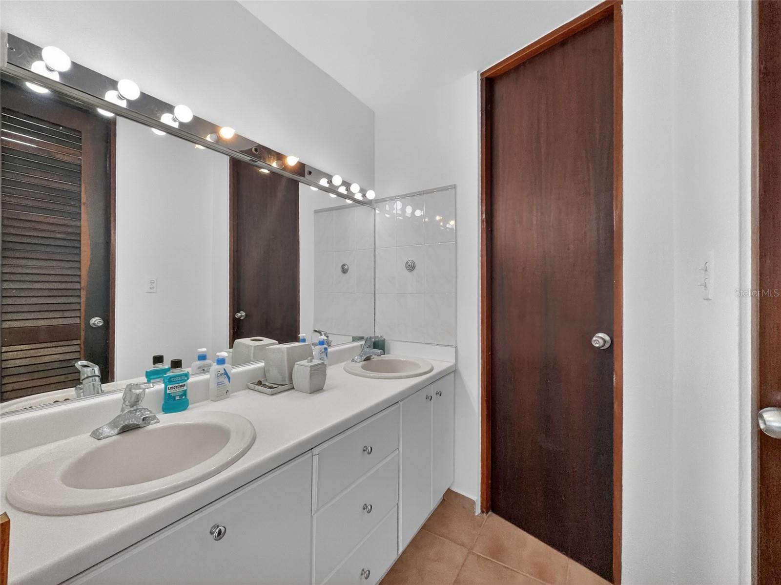URB PASEO REAL - Residential