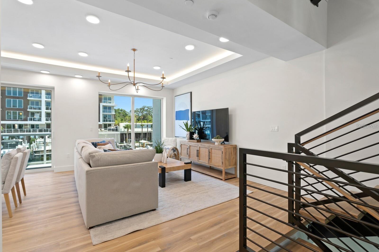 MARINA BAY MASTER CONDO - Residential