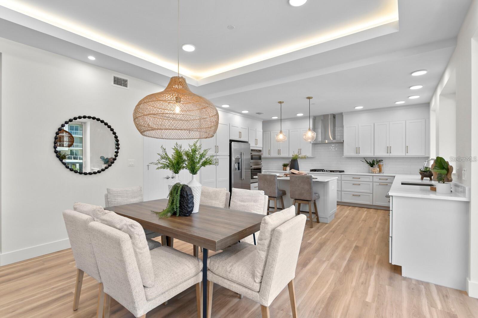 MARINA BAY MASTER CONDO - Residential