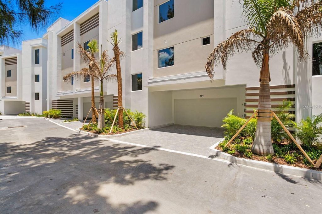 Photo of 864 N Osceola Ave, Clearwater, FL 33755 (MLS # TB8456435)