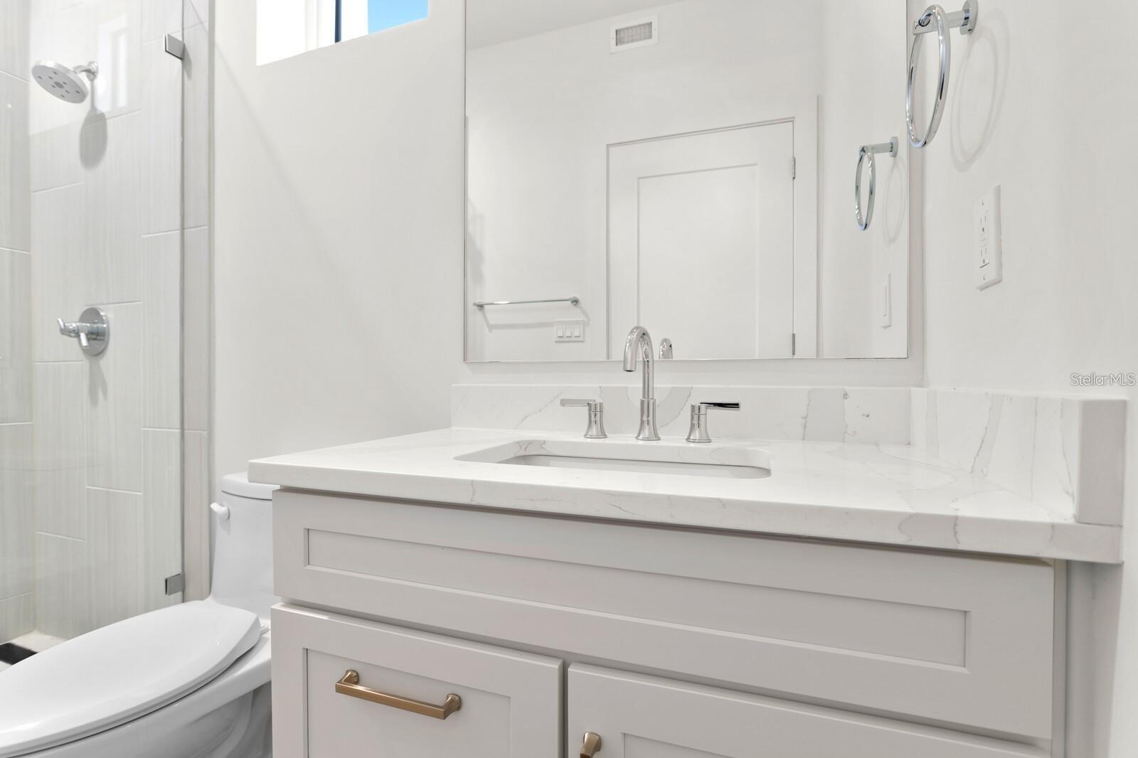 MARINA BAY MASTER CONDO - Residential