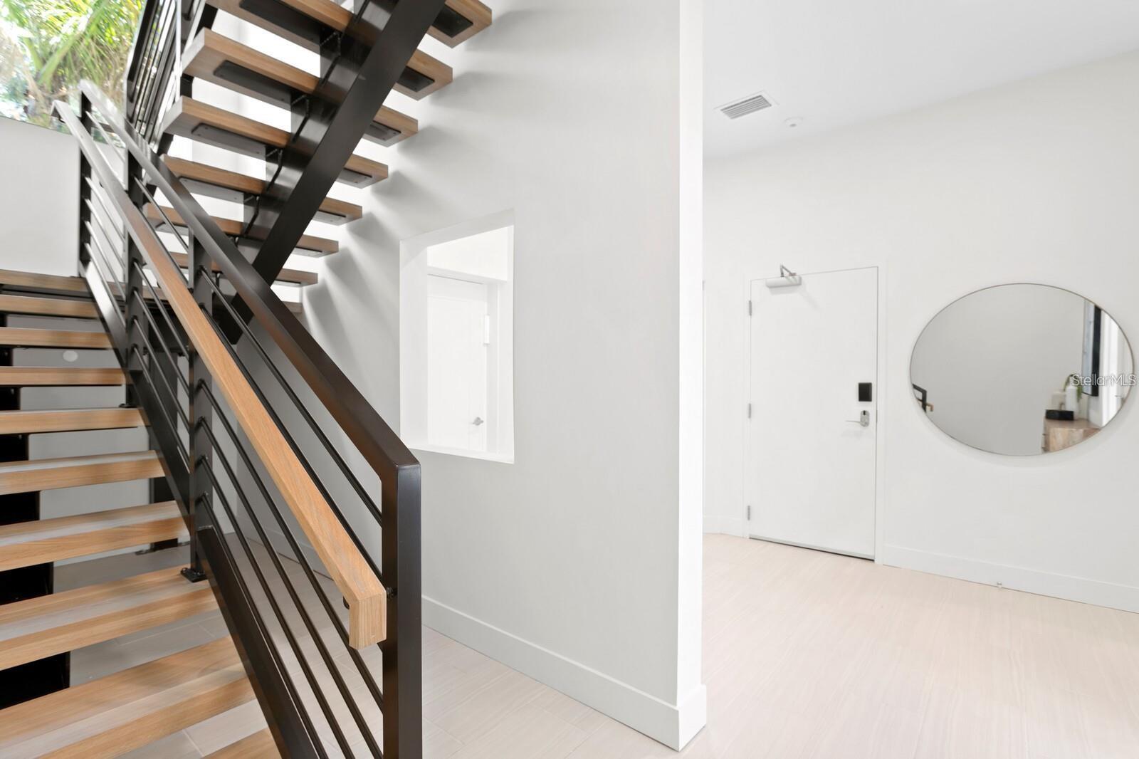 MARINA BAY MASTER CONDO - Residential