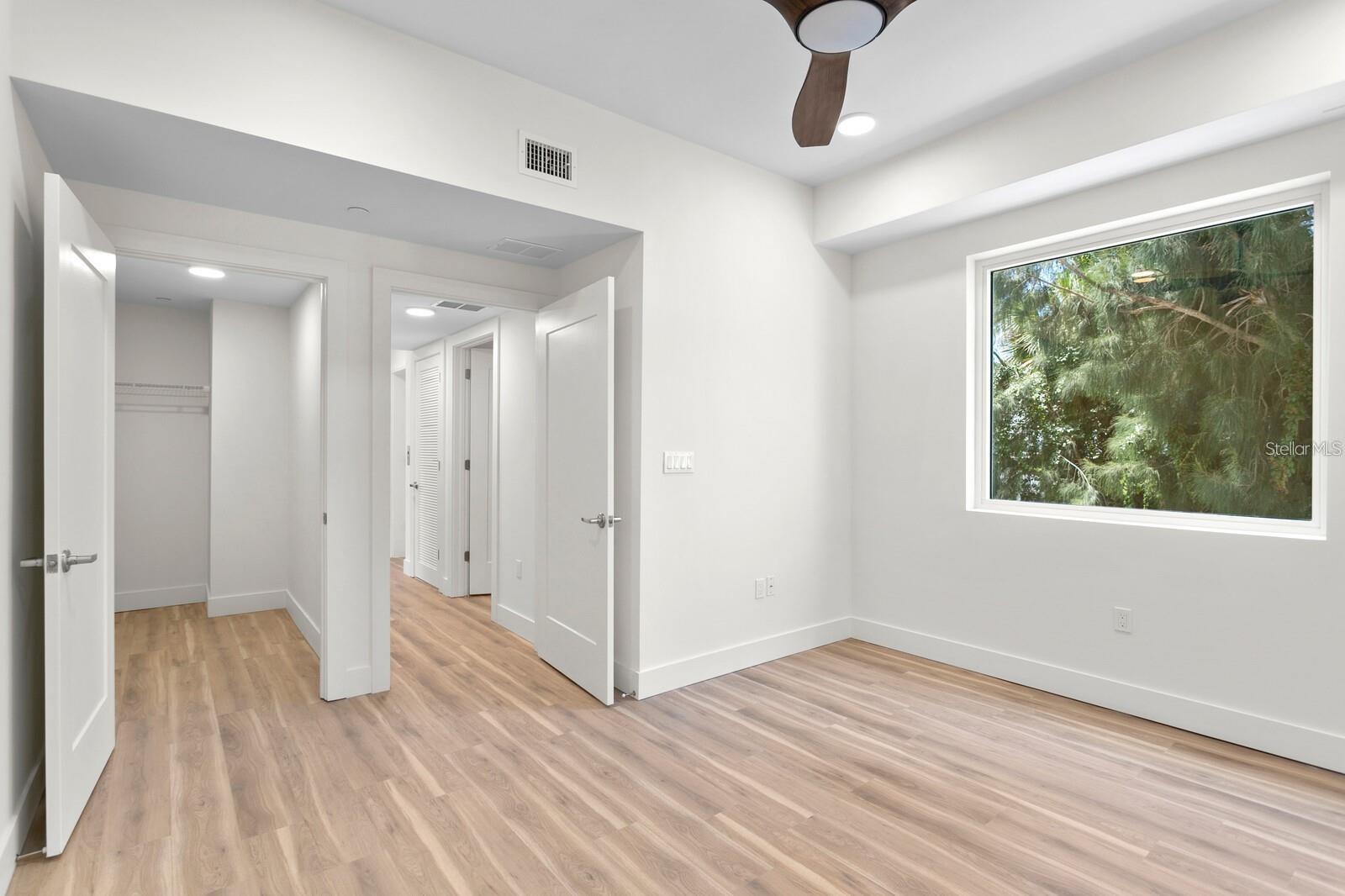 MARINA BAY MASTER CONDO - Residential