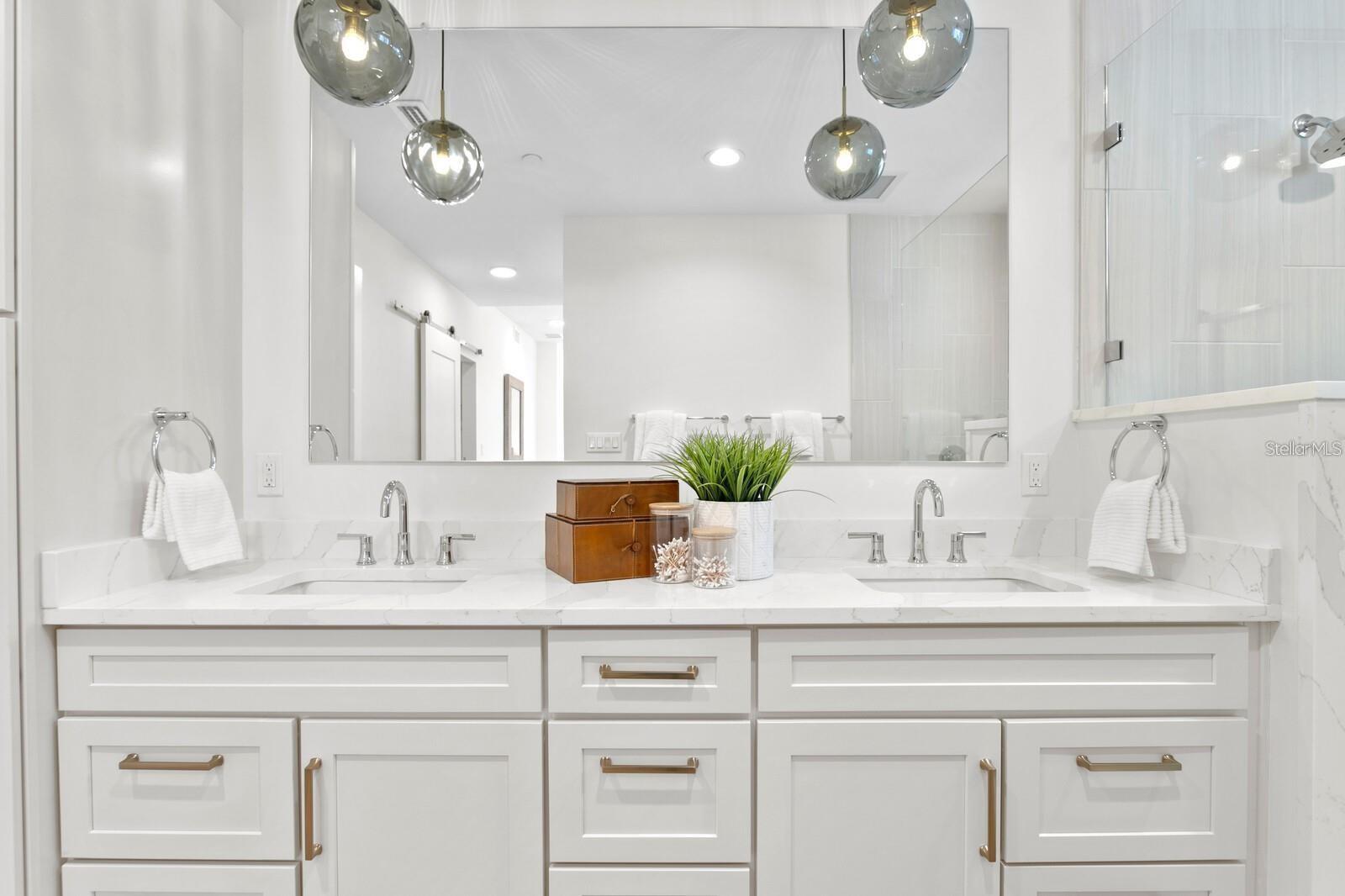 MARINA BAY MASTER CONDO - Residential