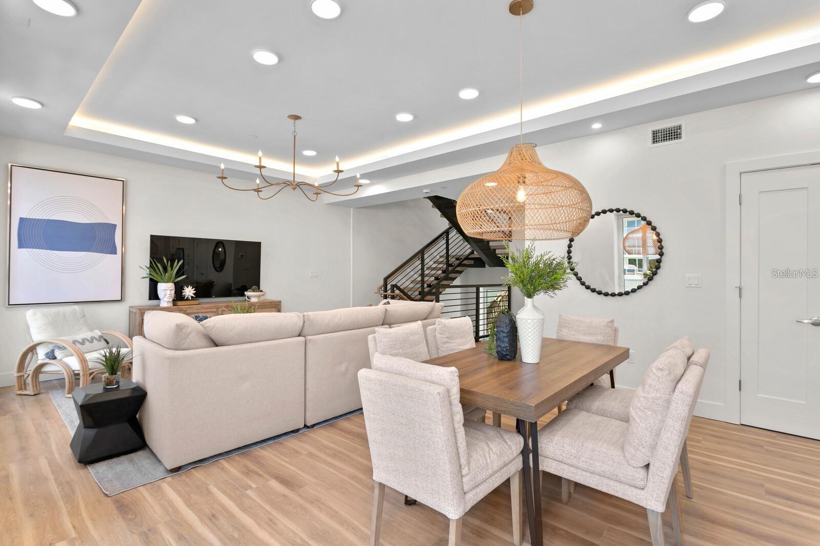 MARINA BAY MASTER CONDO - Residential